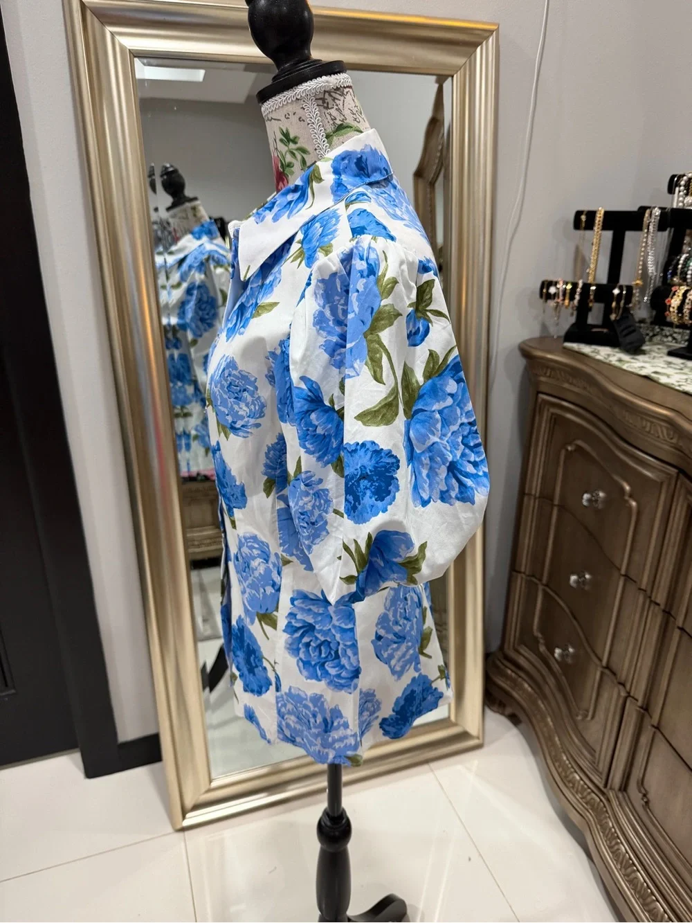 Zara White Button-Up Top with Blue Floral Puff Sleeves